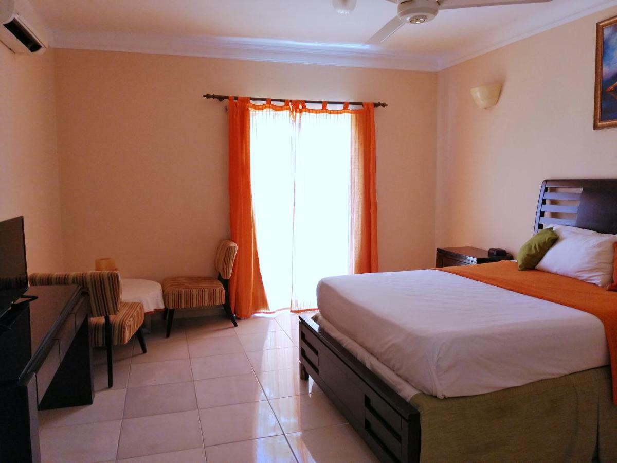 Hotel Dominicana Plus Bavaro ภายนอก รูปภาพ